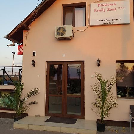 Pensiunea Family Zone Rosiori de Vede 外观 照片
